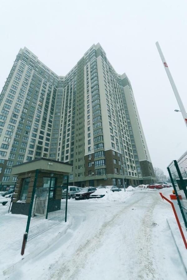 Апартаменти Метро Вирлиця キエフ エクステリア 写真